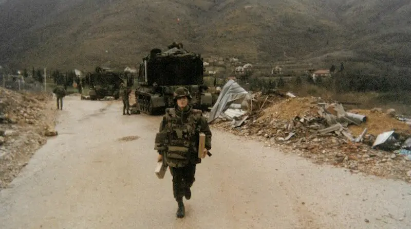 French IFOR Artillery Detachment, on patrol near Mostar in 1995. Photo Credit: Ludovic Hirlimann, Wikimedia Commons