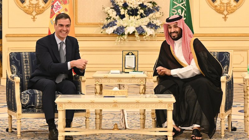 Spain's Prime Minster Pedro Sánchez with Saudi Arabia's Crown Prince Mohammed bin Salman Al Saud. Photo Credit: La Moncloa