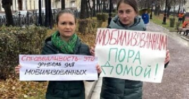 File photo of women in Moscow, Russia whose husbands have been mobilized to fight in Ukraine protest for them to be returned home. Photo Credit: RFE/RL