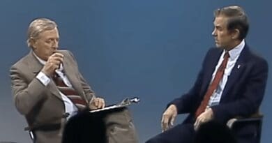 Ron Paul being interviewed by William F. Buckley Jr.