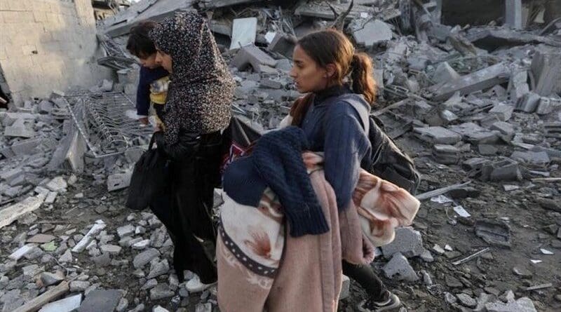 A family in Rafah, Gaza. Photo Credit: Tasnim News Agency