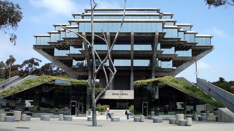 Geisel Library at UC San Diego. Photo Credit: https://www.flickr.com/photos/belisario/, Wikipedia Commons