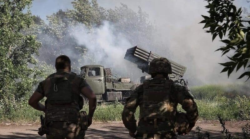 Ukrainian soldiers fire rocket launcher. Photo Credit: Ukraine Defense Ministry