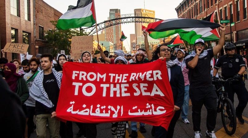 Pro-Palestinian rally in Columbus, Ohio. Photo Credit: Becker1999, Wikipedia Commons