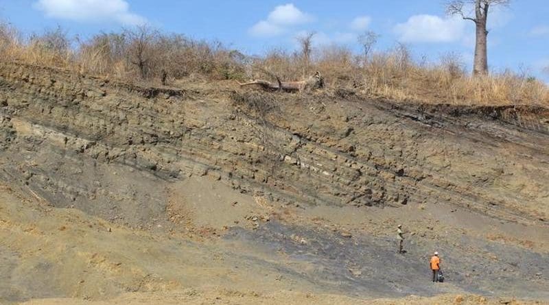 Panoramic view of the Michunwa outcrop, Maniamba Basin, Mozambique CREDIT: Wits University