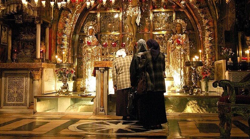 Church of the Holy Sepulchre in Jerusalem. Photo Credit: Иерей Максим Массалитин, Wikipedia Commons