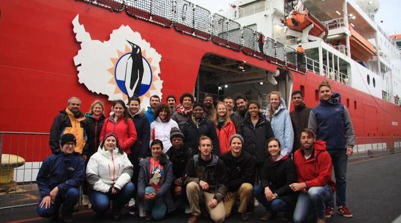 Team South Africa getting ready to board South Africa's polar research vessle, the SA Agulhas II, for the 2019 expedition to Antarctica. CREDIT: Wiida Fourie-Basson