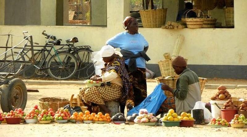 The research highlights the need to address pesticide risk concerns that can undermine consumer demand for nutritious foods such as fruits and vegetables. CREDIT: CABI