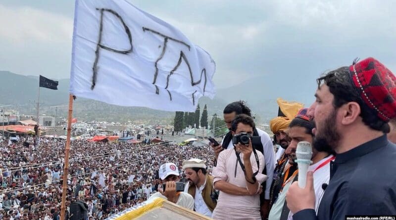 Pashtun Tahafuz Movement (PTM) leader Manzoor Pashteen addresses a public gathering in South Waziristan. Credit: File photo RFE/RL