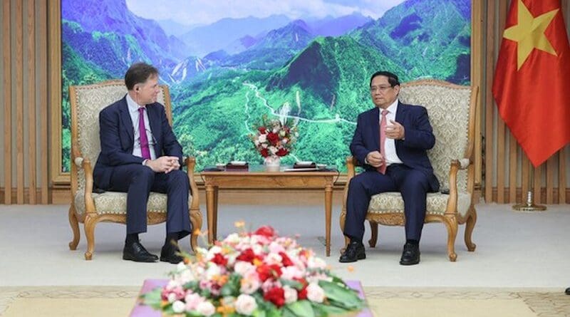 Vietnam Prime Minister Pham Minh Chinh (R) holds a reception for Meta’s Global Affairs President Nick Clegg in Hanoi on Sept. 30, 2024. Photo Credit: Vietnam Government Portal
