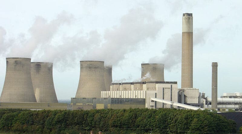 Ratcliffe-on-Soar Power Station. Photo Credit: Alan Murray-Rust, Wikipedia Commons