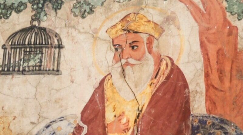 Detail of a rare early 19th century mural painting from Gurdwara Baba Atal depicting Guru Nanak. Credit: Wikipedia Commons