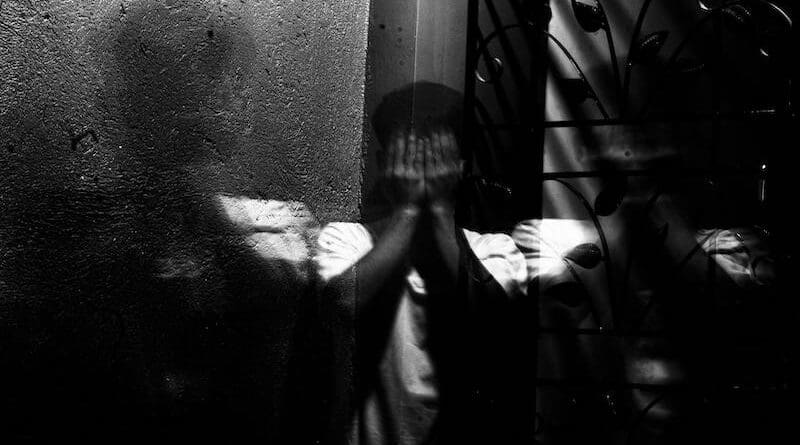 Philippines man poverty