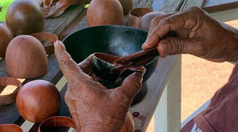 Gourd being prepared by Dona Marinalva Correia de Sousa. CREDIT: Renata Maria Martins