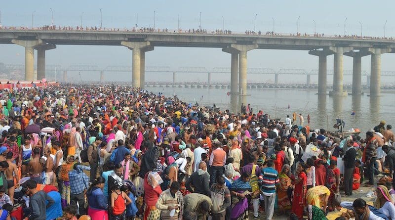 Large crowds at the Ganga (Ganges) on a major bathing day in the Maha Kumbh Mela in India. Photo Credit: Michael T Balonek , Wikipedia Commons