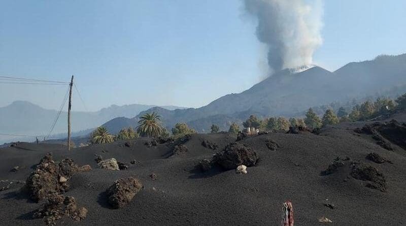A field of volcanic ash during the eruption of the Cumbre Vieja volcano in the Canary Islands, located off Africa’s northwest coast. CREDIT: © Samantha Tramontano