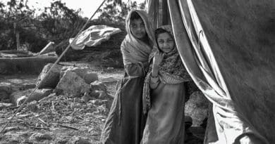 girls pakistan poverty
