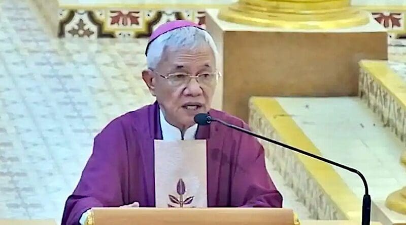 Bishop Patricio Buzon of Bacolod delivers his homily during Mass at Bacolod Cathedral on the Third Sunday of Lent, on March 23. (Photo: cbcpnews.net)