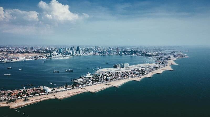 Luanda, Angola. Photo Credit: Carlos César, Pexels