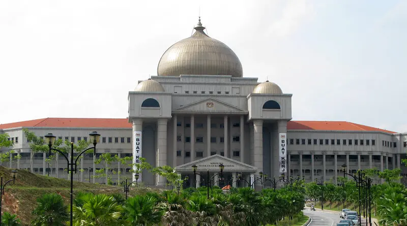 Malaysia’s High Court in Kuala Lumpur. Photo Credit: Geoff, Wikimedia Commons