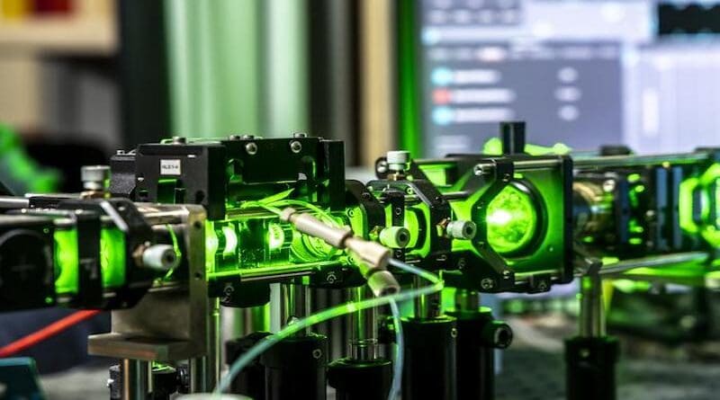 The sensor platform uses laser light to detect nanoplastic particles in liquids. Image source: Lunghammer - TU Graz