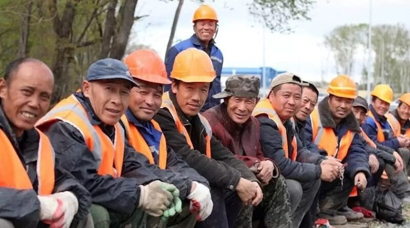 Central Asian migrant workers in Russia. Photo Credit: Komsomolskaya Pravda