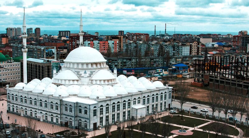 The Grand Mosque of Makhachkala in the Republic of Dagestan, Russia. Photo Credit: Шамиль Магомедов, Wikipedia Commons
