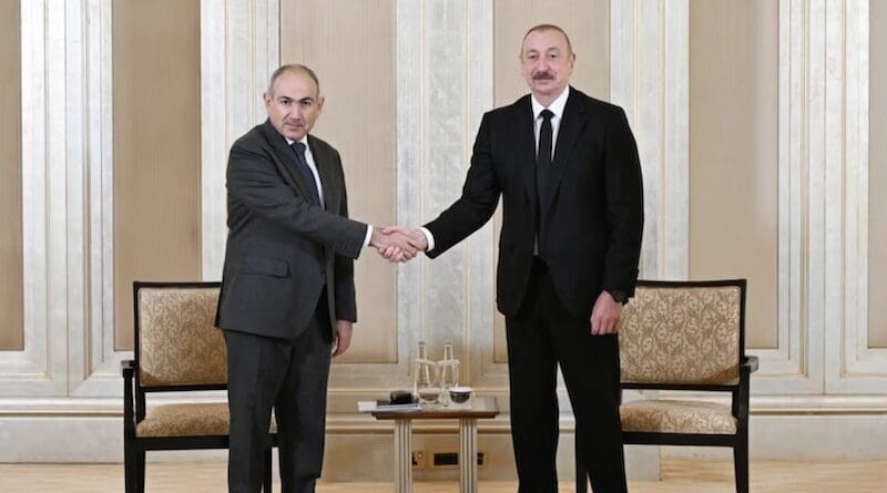 Armenia's Prime Minister Nikol Pashinian with Azerbaijan's President Ilham Aliyev in Abu Dhabi. Photo Credit: president.az