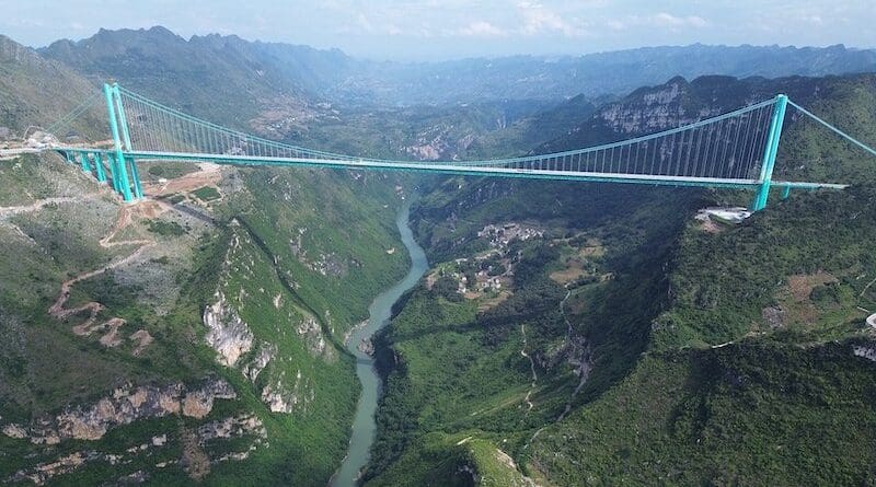 The Huajiang Canyon Bridge over the Beipanjiang in Guizhou, China. Photo Credit: Glabb, Wikipedia Commons