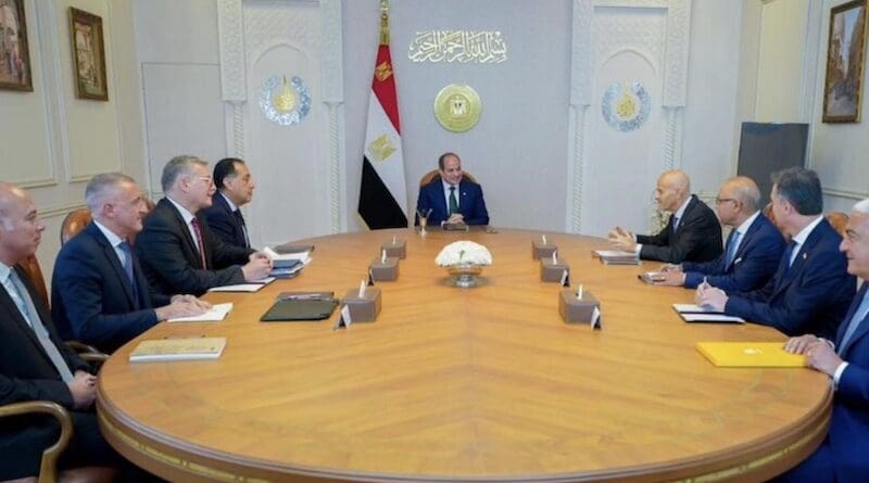The President of Egypt Abdel Fattah El-Sisi meets Eni CEO Claudio Descalzi. Photo Credit: Eni