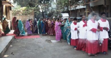 Marathi Anglicans in Mumbai, India. Photo Credit: Marshmir, Wikipedia Commons