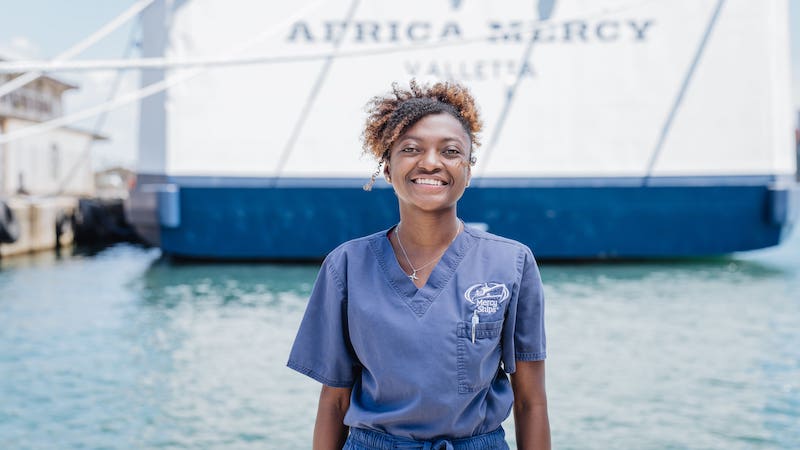 International Volunteer Day: Munich Nurse Brings Medical Support Back To Her Home Country Madagascar