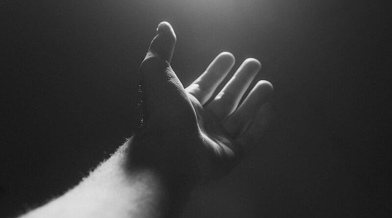 hand suffer