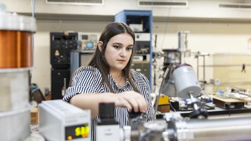 This Student Made Cosmic Dust In Her Lab: What She Found Could Help Us Understand How Life Started On Earth