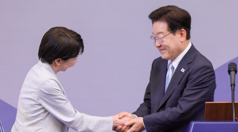 Japan's Prime Minister Sanae Takaichi with South Korea's President Lee Jae Myung. Photo Credit: Japan Prime Minister Office