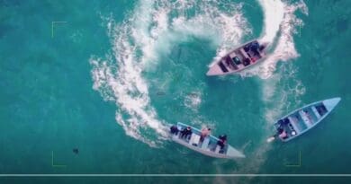 A Multinational Dragnet In The Caribbean: How The Zeus Strategy Operates – Analysis A surveillance image captured during Zeus Caribbean I shows three go-fast vessels maneuvering in international waters near the Dominican Republic in March 2026. The operation integrated aerial surveillance, maritime interdiction, and multinational command-and-control capabilities to track and disrupt illicit trafficking routes in the Caribbean. (Photo: Colombian Aerospace Force)