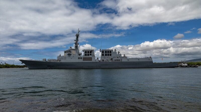 Republic of Korea Navy Sejong the Great-class guided missile destroyer ROKS Jeongjo the Great (DDG 995) arrives at Joint Base Pearl Harbor-Hickam, Hawaii, to participate in Exercise Rim of the Pacific (RIMPAC) 2026, June 22. (U.S. Navy photo by Mass Communication Specialist 2nd Class Analice Baker)